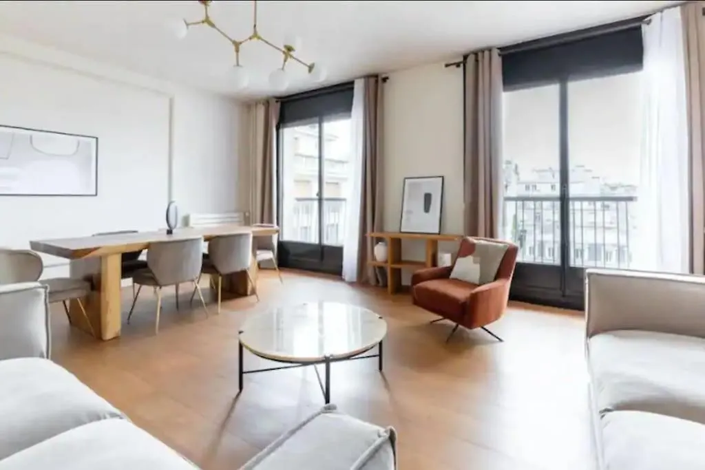 Avenue Montaigne Luxury Apartment 2Br 4P Paryż 0*,